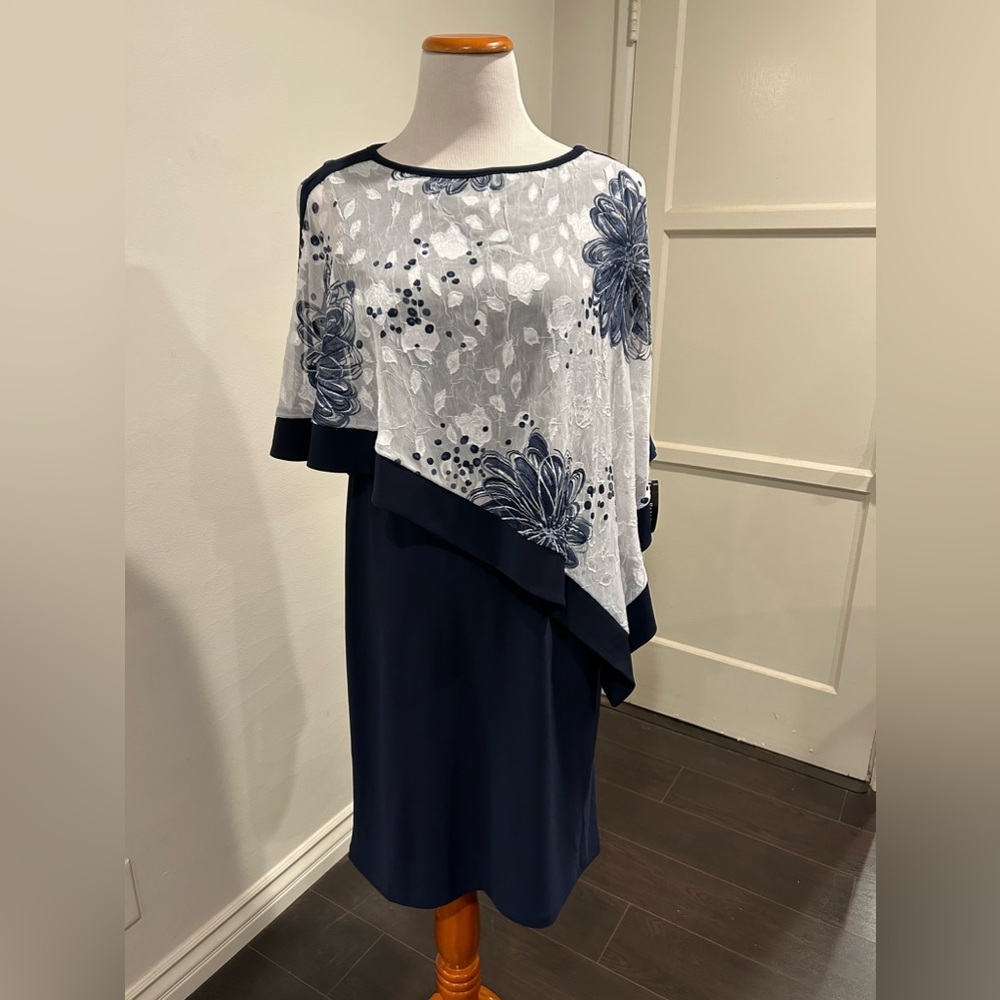 R&M Richard’s NWT Size 8 Navy and White Floral Formal MIDI